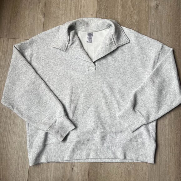 Tē verde light grey collard sweatshirt - Picture 1 of 4
